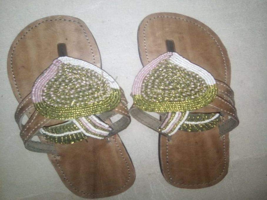 MAISON FAREC ( FABRICATION REPARATION DES CHAUSSURES }