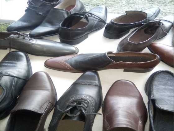 MAISON FAREC ( FABRICATION REPARATION DES CHAUSSURES }