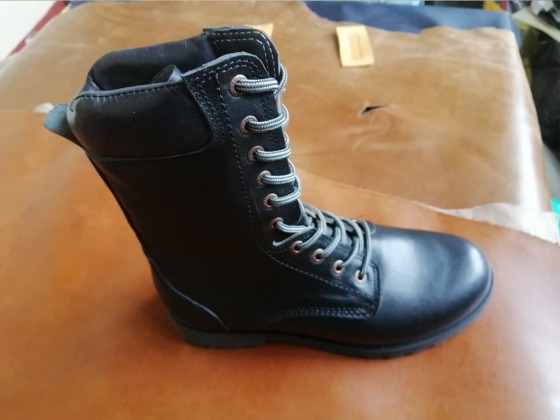 Welyu Hasen dino Manufacturing of foot wears